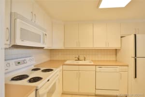 200 SE 15th Rd #7e, Miami, FL 33129, Sold 08/16/16