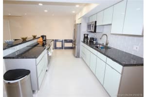 7241 Bedlington Rd, Hialeah, FL 33014, Sold 12/14/16