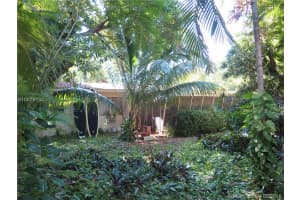118 W 4th Ct, Miami Beach, FL 33139, Sold 09/28/16