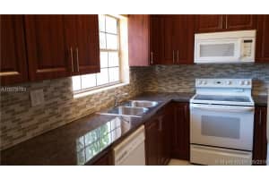 8285 NW 191st Ln #44b, Hialeah, FL 33015, Sold 07/29/16