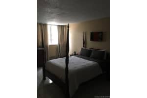 8897 Fontainebleau Blvd, Miami, FL 33172, Sold 07/22/16