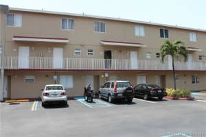 8031 NW 8th St, Miami, FL 33126, Sold 07/19/16