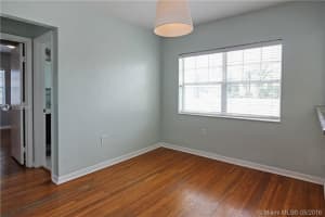 915 8th St, Miami Beach, FL 33139, Sold 09/21/16