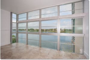 879 NE 195th St, Miami, FL 33179, Sold 07/11/16