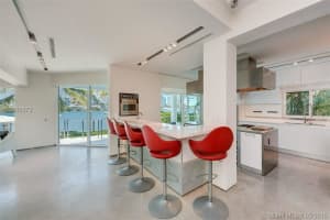 302 S Coconut Ln, Miami Beach, FL 33139, Sold 06/15/16