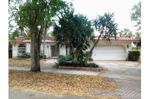 7560 Loch ness Dr, Miami Lakes, FL 33014, Sold 08/25/16