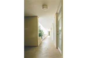 1670 Lincoln Ct #2d, Miami Beach, FL 33139, Sold 11/07/16