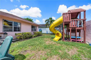 11371 SW 114th St, Miami, FL 33176, Sold 08/15/16