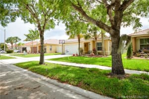 1998 NW 208th Way, Pembroke Pines, FL 33029, Sold 07/08/16