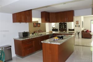 7610 Center Bay Dr, North Bay Village, FL 33141, Sold 12/01/16