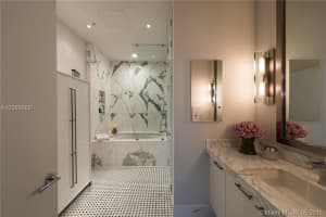 2001 Meridian Ave, Miami Beach, FL 33139, Sold 11/09/16