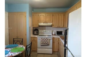 1800 W 54th St, Hialeah, FL 33012, Sold 07/06/16