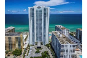 2711 S Ocean Dr, Hollywood, FL 33019, Sold 02/16/17
