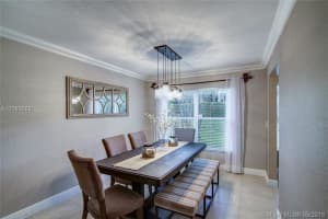 7883 N Silverado Cir, Hollywood, FL 33024, Sold 11/30/16