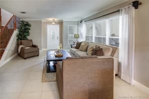 7883 N Silverado Cir, Hollywood, FL 33024, Sold 11/30/16