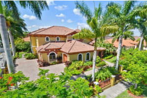9938 NW 27th St, Doral, FL 33172, Sold 08/08/16