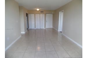 8251 NW 8th St, Miami, FL 33126, Sold 08/18/16