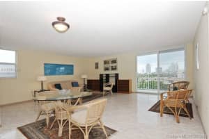 1045 10th St, Miami Beach, FL 33139, Sold 01/23/17