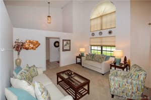 1900 E Oak Knoll Cir, Davie, FL 33324, Sold 08/29/16