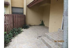 211 W Park Dr, Miami, FL 33172, Sold 08/04/16