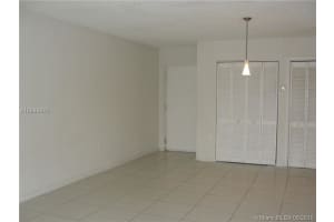17530 NW 68th Ave APT C1010, Hialeah, FL 33015, Sold 08/05/16