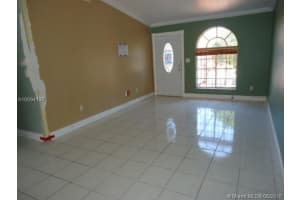 7678 NW 178th St, Hialeah, FL 33015, Sold 04/17/17