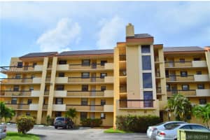8881 Fontainebleau Blvd, Miami, FL 33172, Sold 07/27/16
