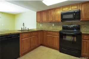 9191 Fontainebleau Blvd, Miami, FL 33172, Sold 10/28/16