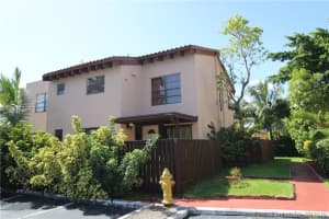 10547 NW 8th Ln B2, Miami, FL 33172, Sold 10/19/16