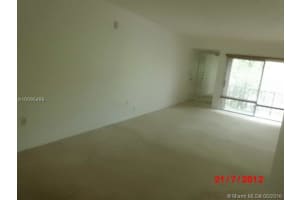 9352 SW 77th Ave APT H5, Miami, FL 33156, Sold 10/21/16