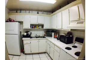 15225 NE 6th Ave APT B304, Miami, FL 33162, Sold 09/20/16