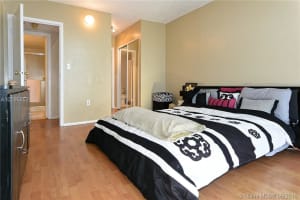 2500 NE 135th St B508, North Miami, FL 33181, Sold 12/16/16