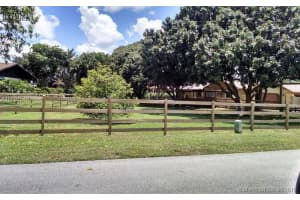 11020 SW 42nd Ct, Davie, FL 33328, Sold 08/26/16