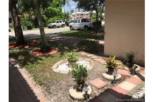 8406 NW 40th Ct, Sunrise, FL 33351, Sold 08/23/16