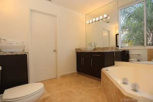 2661 Regalia Way, Hollywood, FL 33026, Sold 08/29/16