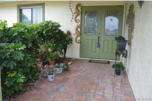 6001 NW 89th Ave, Tamarac, FL 33321, Sold 08/19/16