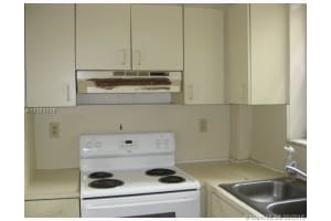 8887 Fontainebleau Blvd, Miami, FL 33172, Sold 08/17/16