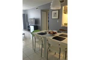8231 NW 8th St, Miami, FL 33126, Sold 07/29/16
