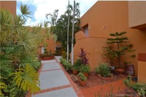 11001 NW 7th St, Miami, FL 33172, Sold 07/22/16