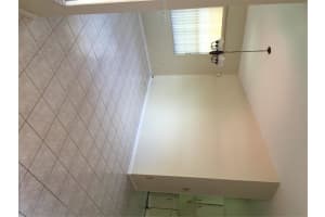 19070 NW 86th Ct, Hialeah, FL 33015, Sold 11/15/16