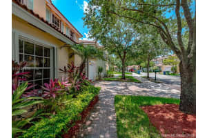 945 Jade Ct, Weston, FL 33326, Sold 08/26/16