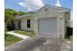 5791 Woodland Point Dr, Tamarac, FL 33319, Sold 09/07/16