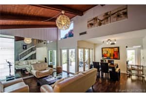 928 NW 106th Ave Cir, Miami, FL 33172, Sold 01/10/17