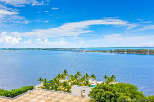 Add Building Entrance, 2127 Brickell Ave, Miami, FL 33129, Sold 06/27/17