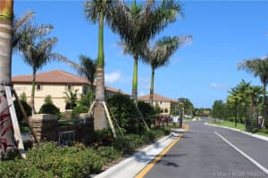 12230 Village Pl, Davie, FL 33325, Sold 09/16/16
