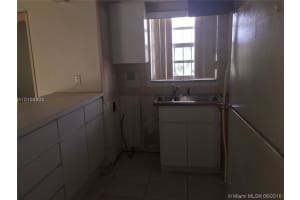 8897 Fontainebleau Blvd, Miami, FL 33172, Sold 02/09/17