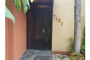 7167 Ballantrae Ct, Hialeah, FL 33014, Sold 08/12/16