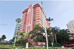 5225 Collins Ave, Miami, FL 33140, Sold 04/21/17