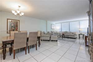 5225 Collins Ave, Miami, FL 33140, Sold 11/28/16