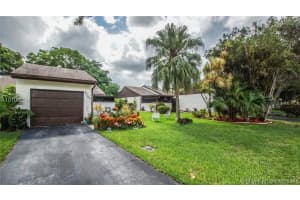 6380 Pinehurst Cir E30, Tamarac, FL 33321, Sold 08/25/16